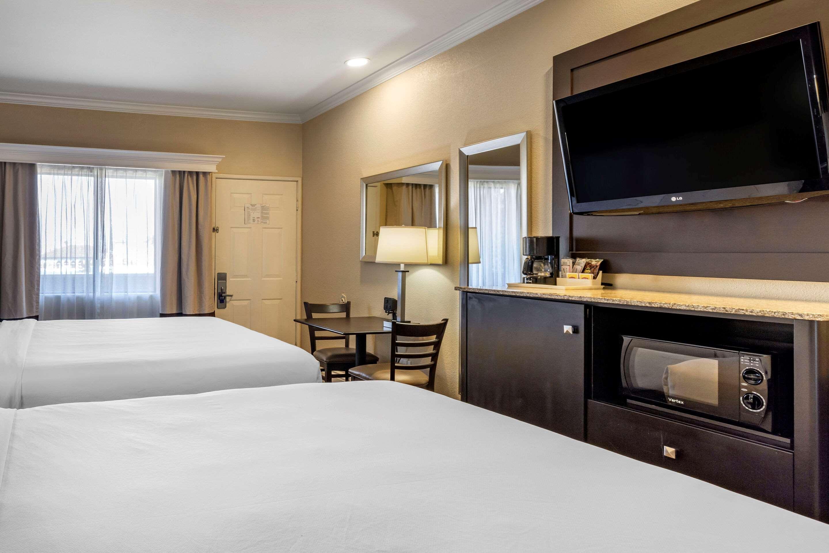 Comfort & Huntington Hotel