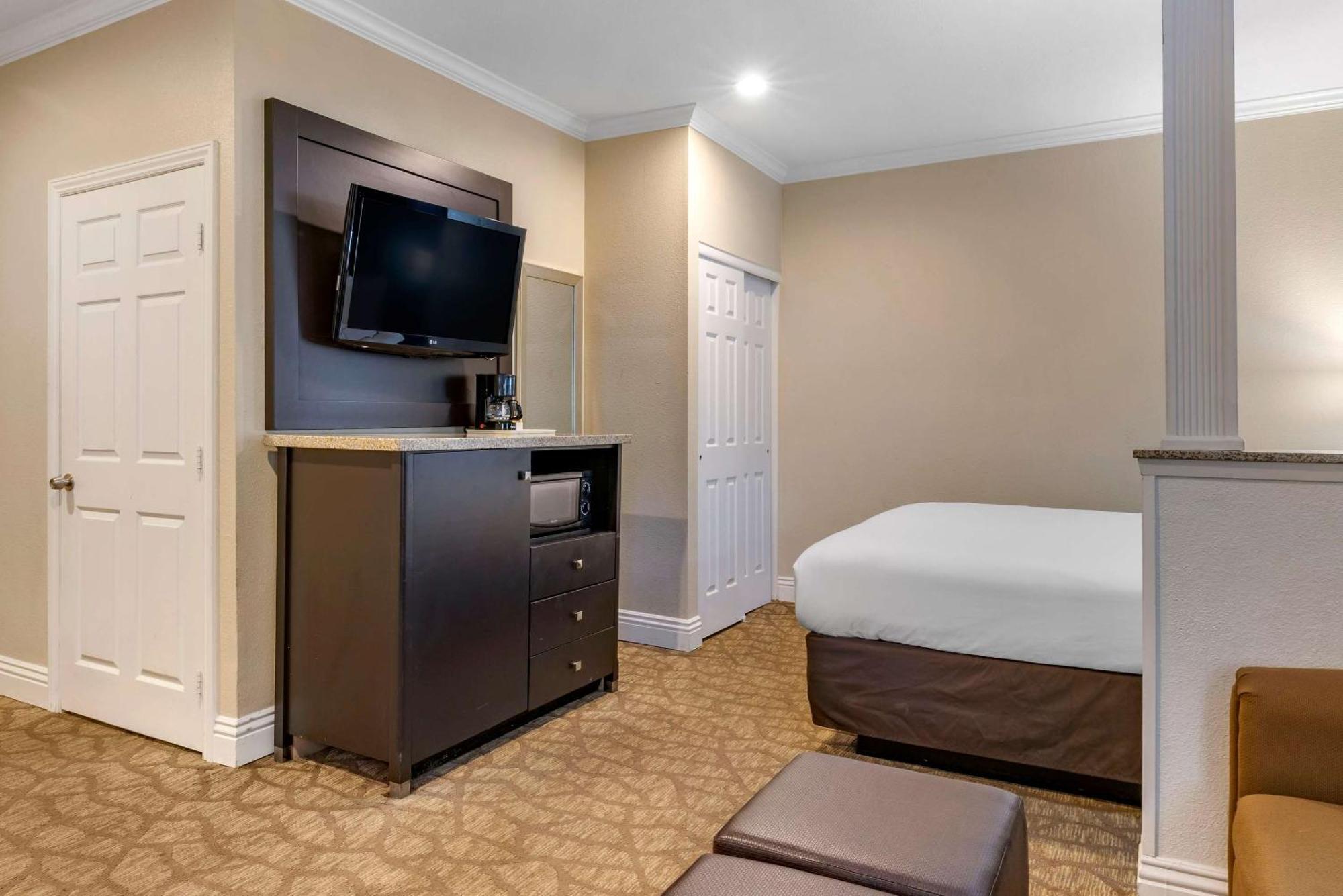Comfort & Huntington Huntington Beach