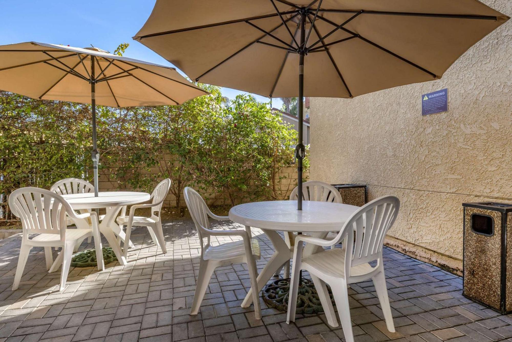 Hotel Comfort & Huntington 3*