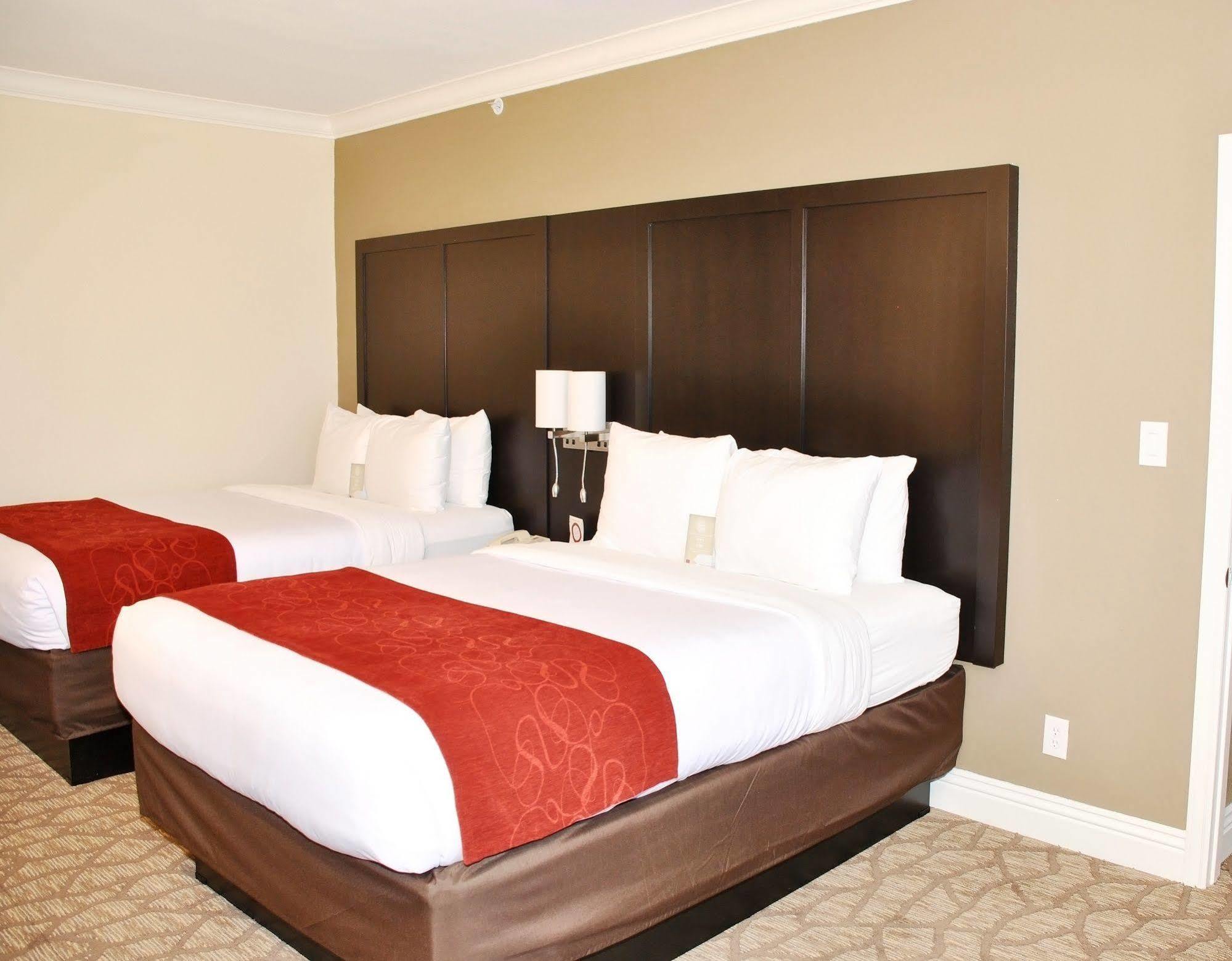 Comfort & Huntington Hotel